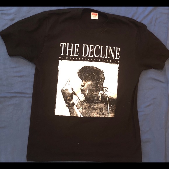 FW 2017 Supreme Tee - Picture 1 of 4